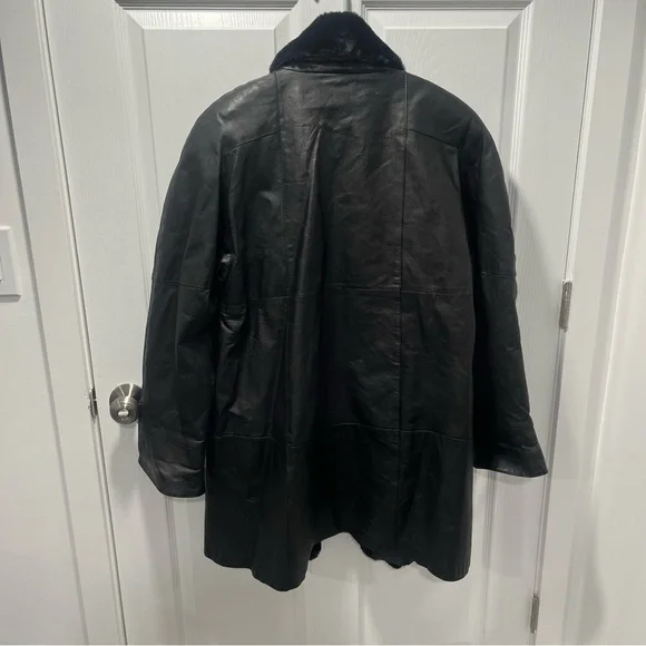 Vintage Leather Jacket Faux Fur Trim Black M Overcoat - Picture 3 of 9